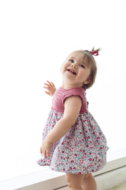 Vestido tejido flores medianas fucsia