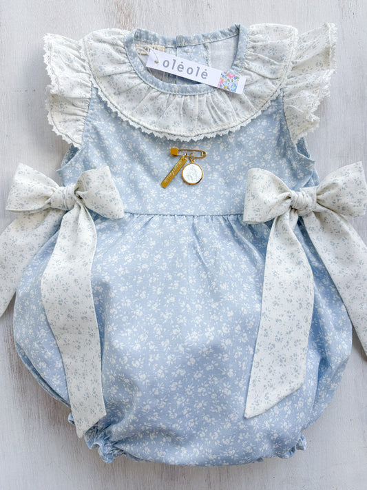 Ranita flores mini fondo azul
