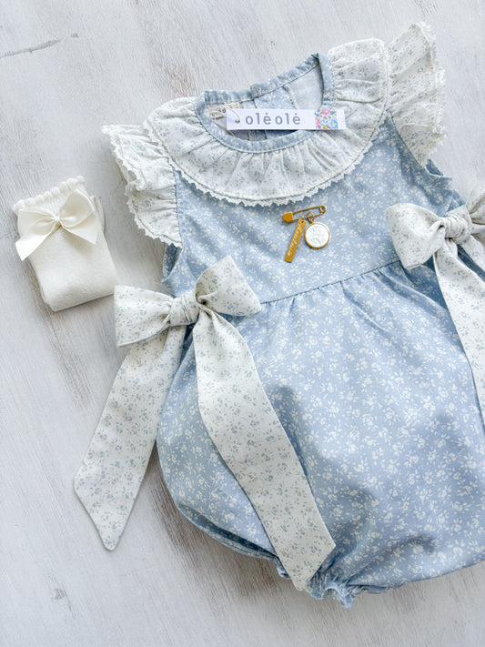 Ranita flores mini fondo azul
