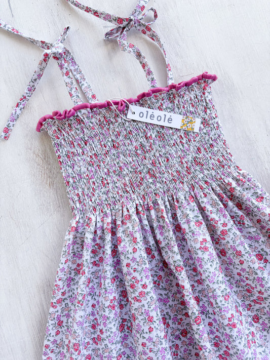 Vestido arruchado flores medianas rojo, rosado y salmon