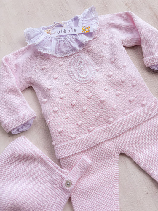 Conjunto tejido lunares c/gorro rosa claro