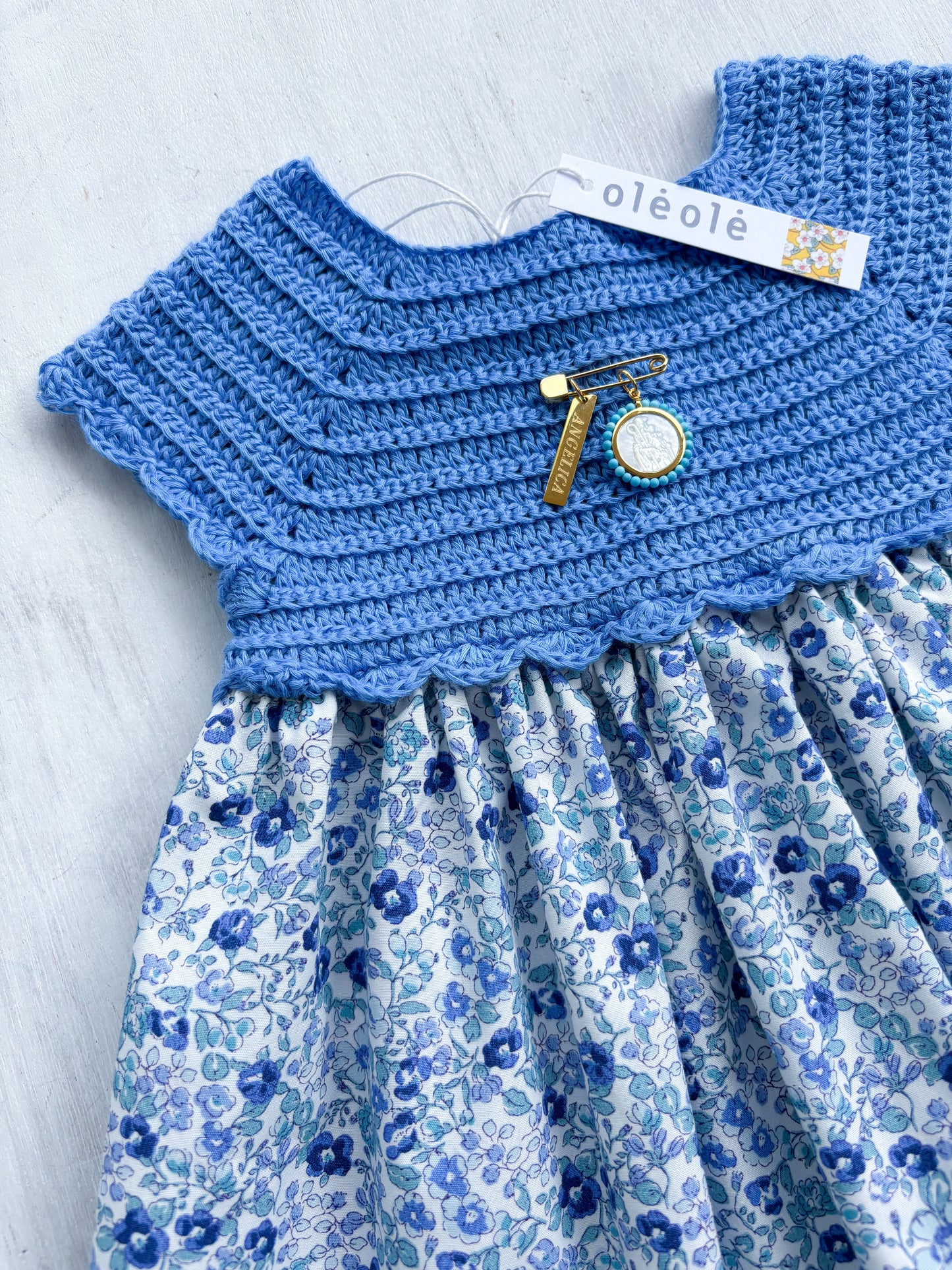 Vestido tejido flores medianas azul