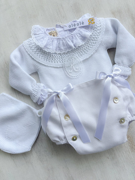 Conjunto suéter, gorro y panty piqué blanco