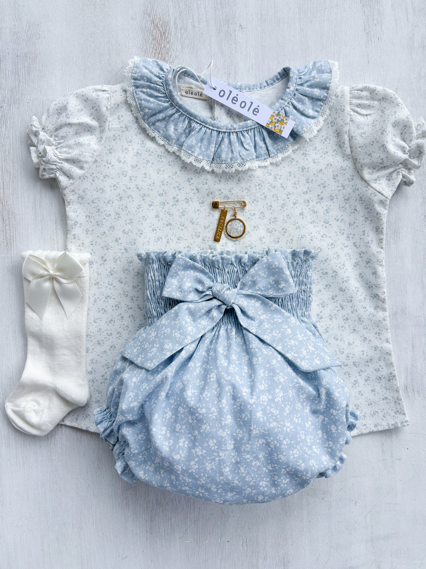 Conjunto Matchymatchy bombacha flores mini fondo azul