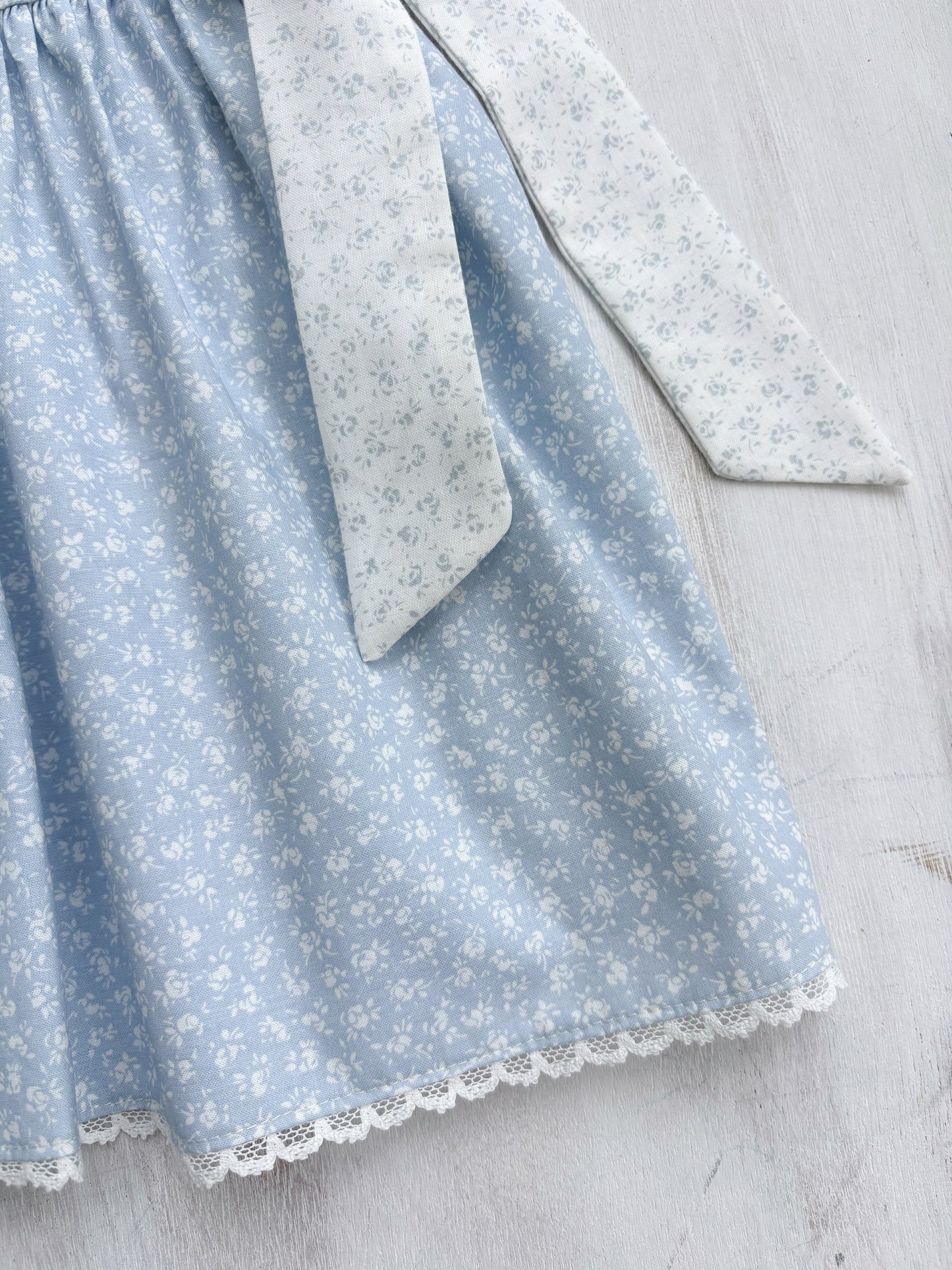 Vestido ranita flores mini fondo azul
