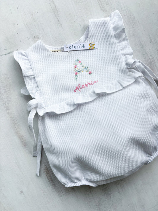 Pelele piqué bordado a mano