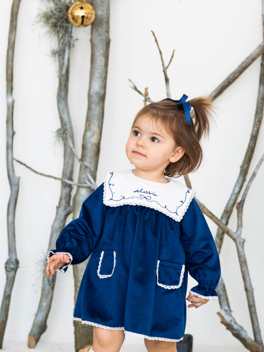 Vestido velvet marino bordado a mano