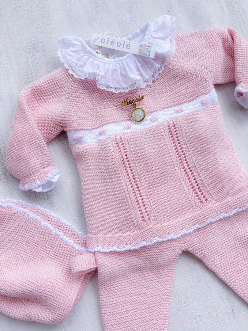 Conjunto tejido c/gorro bollos rosado claro