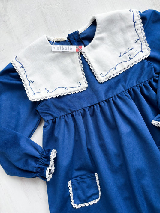 Vestido velvet marino bordado a mano