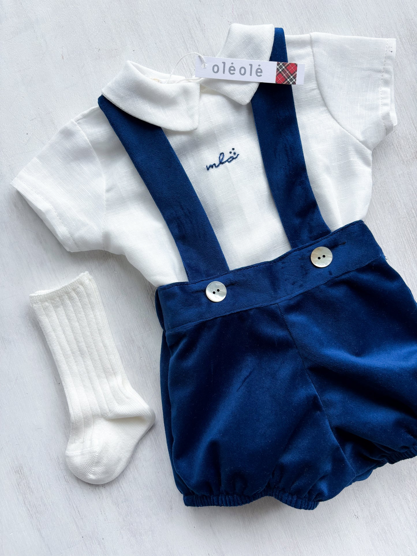 Conjunto bombacha c/tirantes varón velvet marino bordado a mano