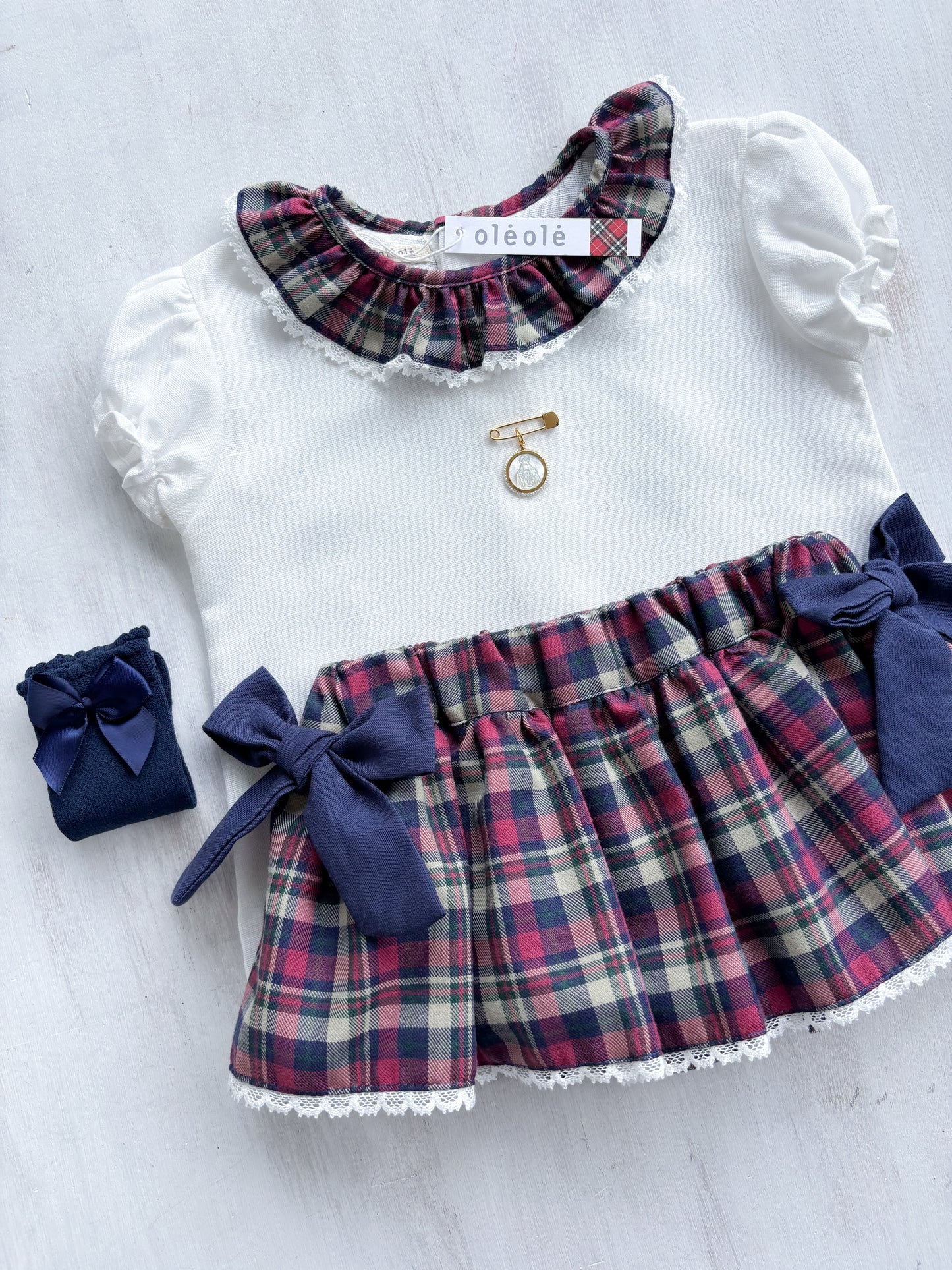 Conjunto MatchyCuello falda c/lazos cuadros magenta y marino