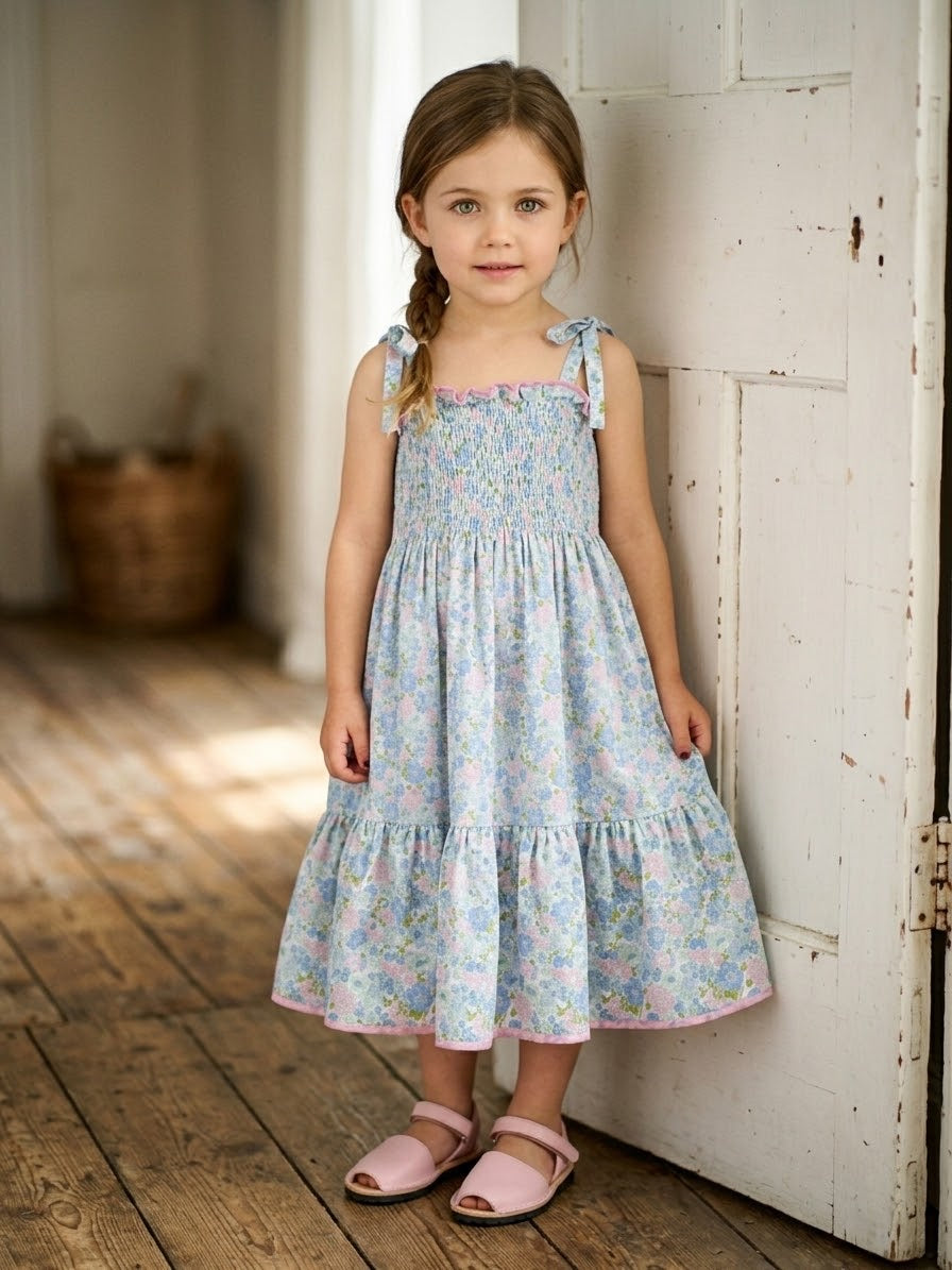 Vestido arruchado flores medianas azul y rosado