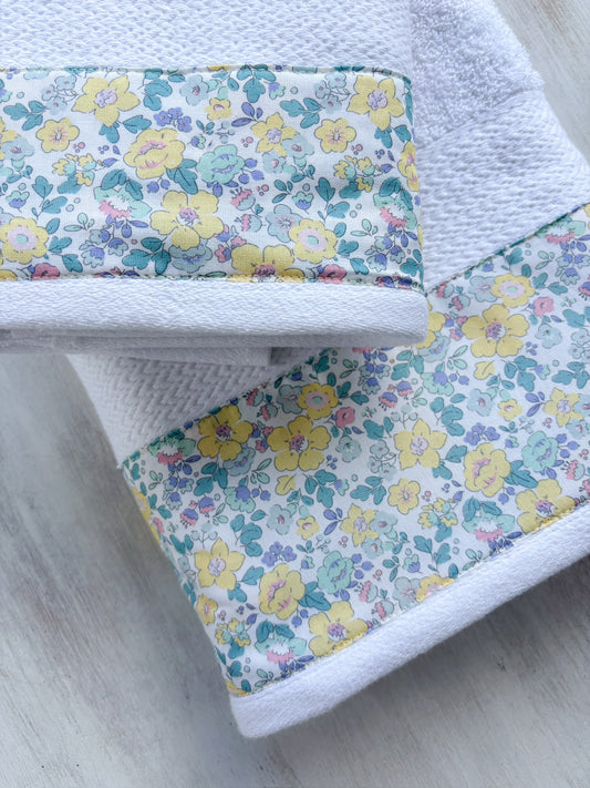 Juego de paños Flores grandes amarillas