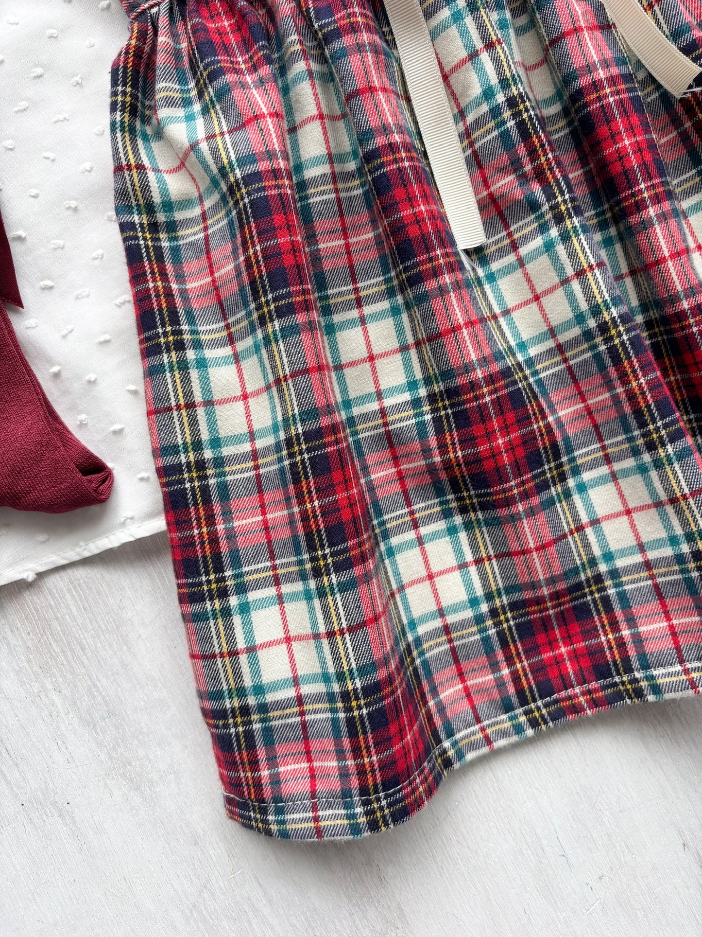 Conjunto MatchyCuello falda de grande tartán burdeos y beige