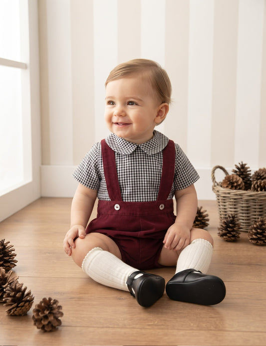 Conjunto varón bombacha c/tirantes pana burdeos y camisa cuadros B&N personalizado