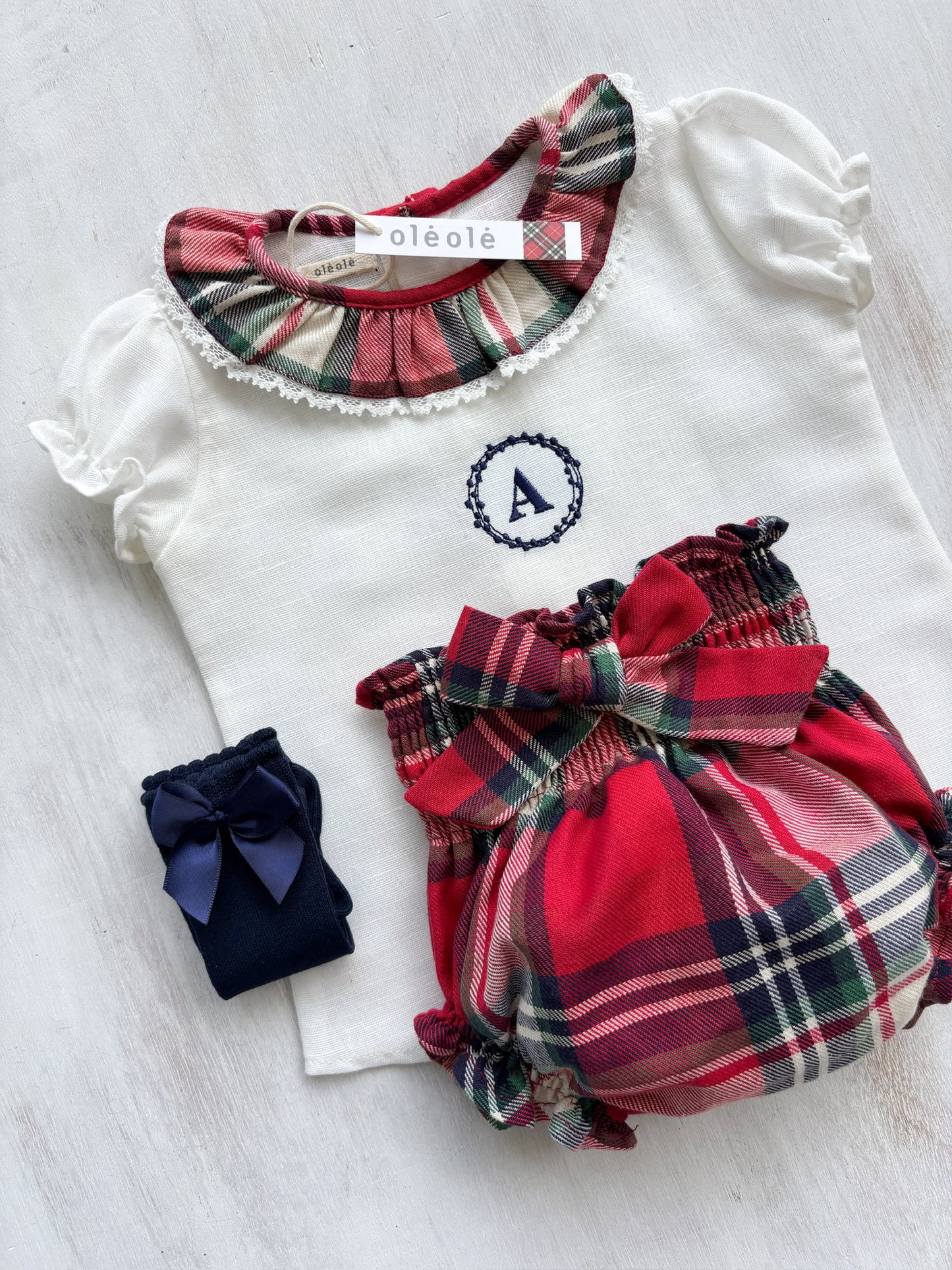 Conjunto Matchycuello bombacha cuadros rojos y crudo personalizado