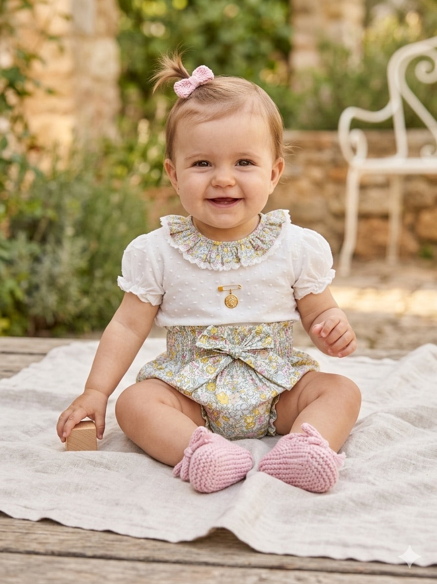 Conjunto MatchyCuello bombacha flores medianas amarillo y verde agua combinado