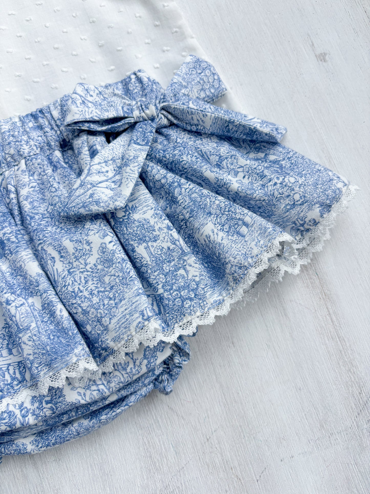 Conjunto MatchyCuello falda c/lazos toile azul