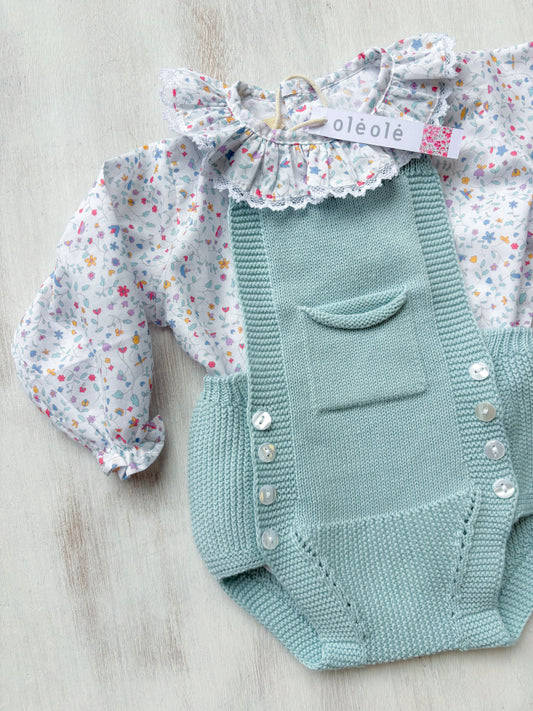Conjunto peto y camisa estampada flores mini multicolor
