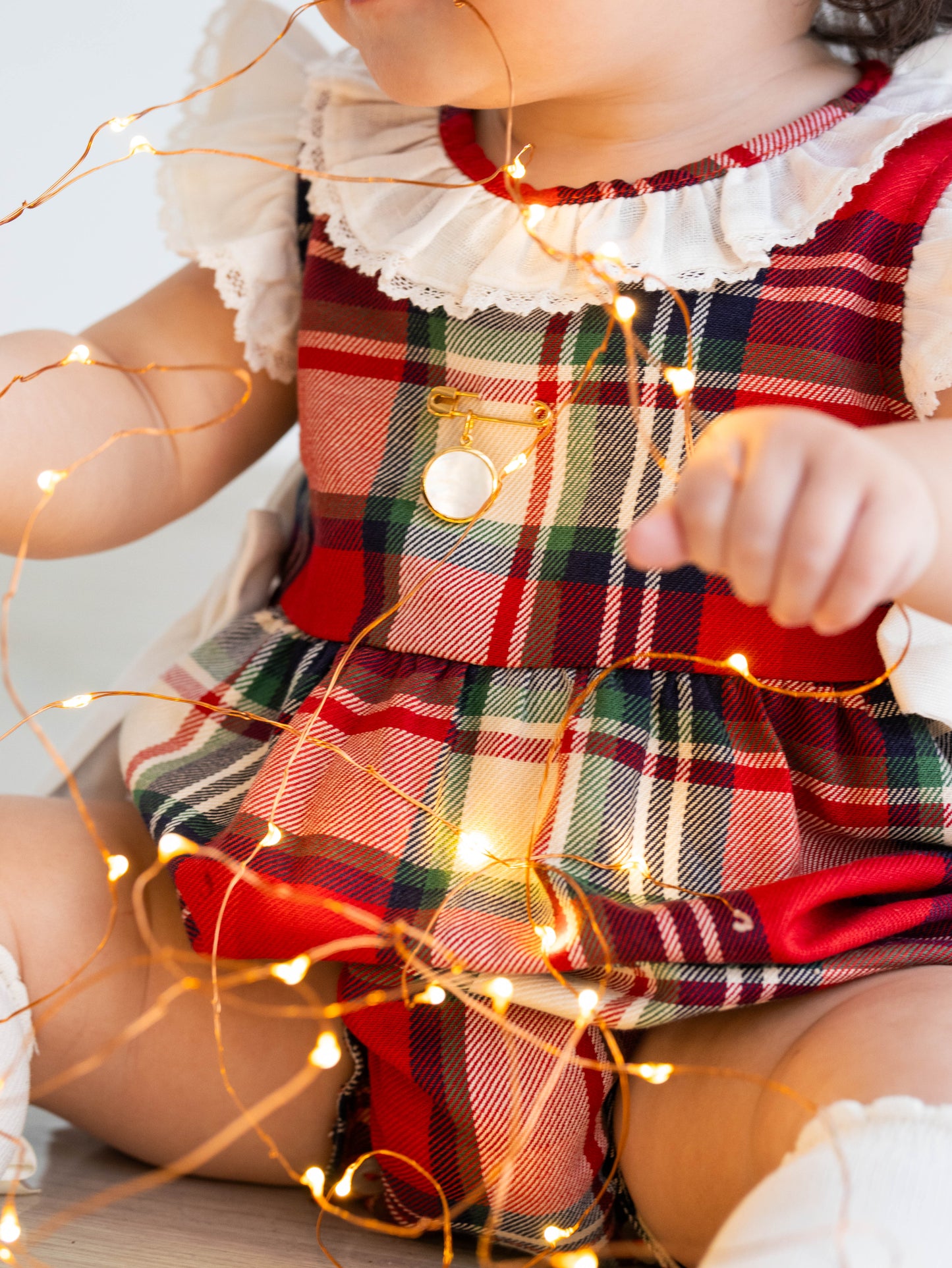 Ranita cuadros rojos y crudo